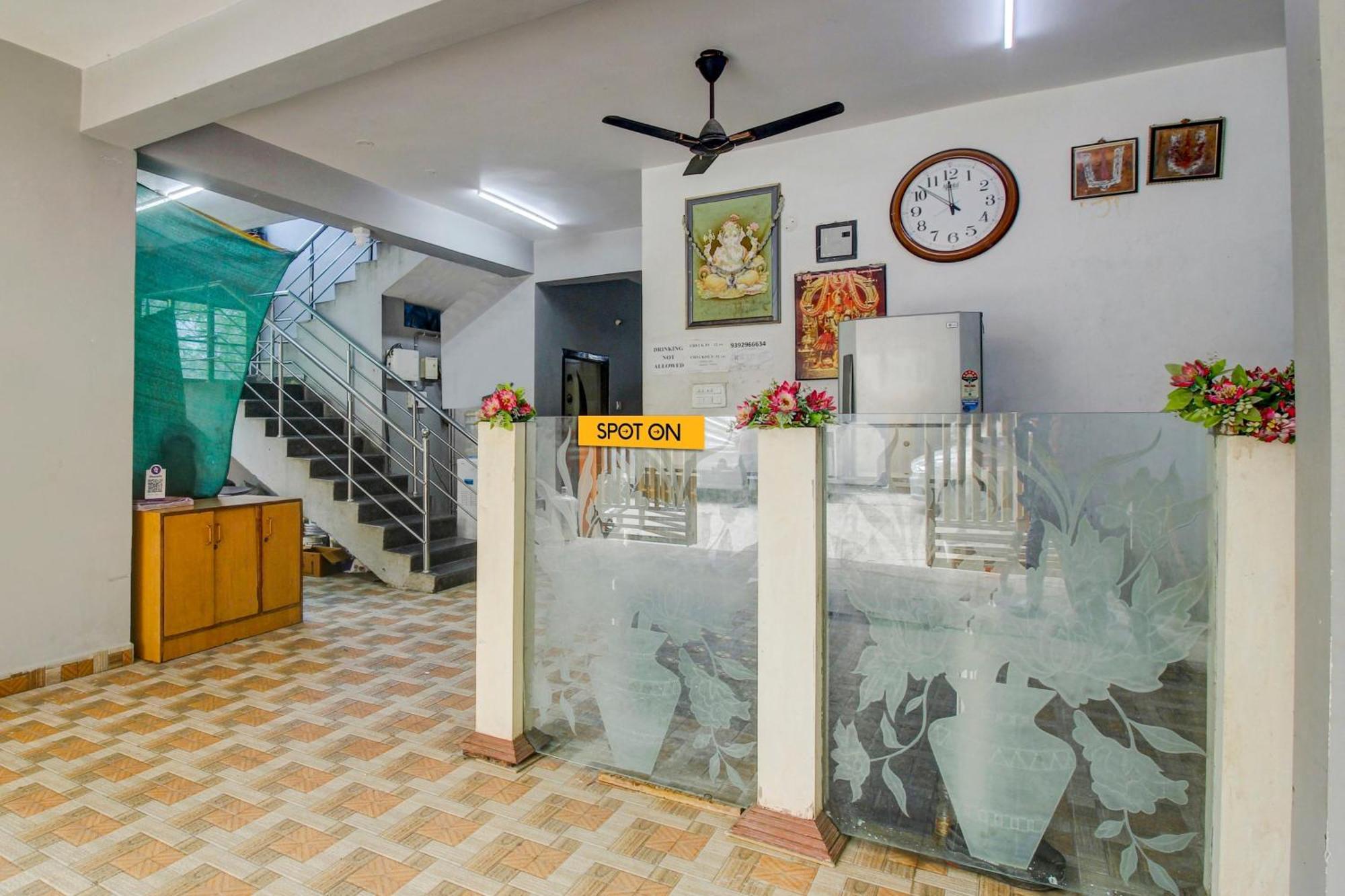 Spot On Sankalp Residency Hotel Hyderabad Exterior foto