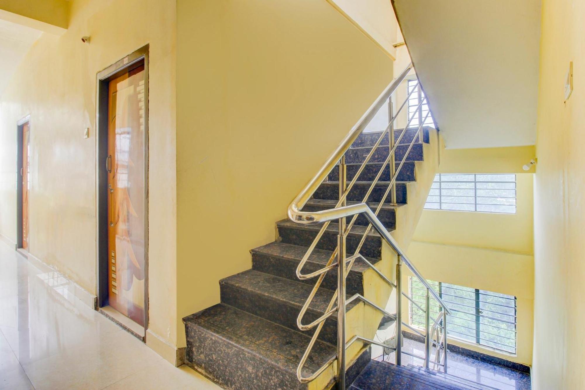 Spot On Sankalp Residency Hotel Hyderabad Exterior foto